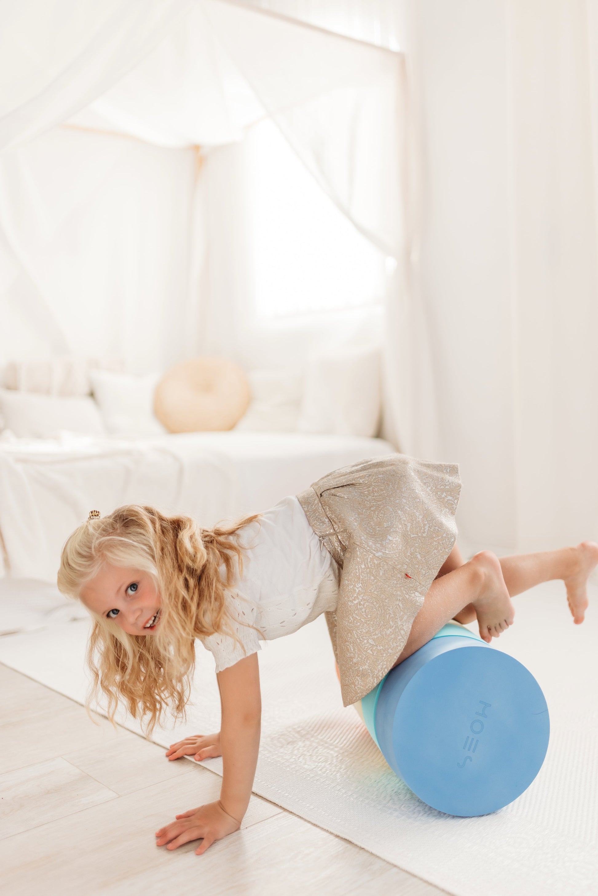 Rainbow Chair – Spelen, bouwen én gebruiken op jouw manier! - VOF Snug & Smart