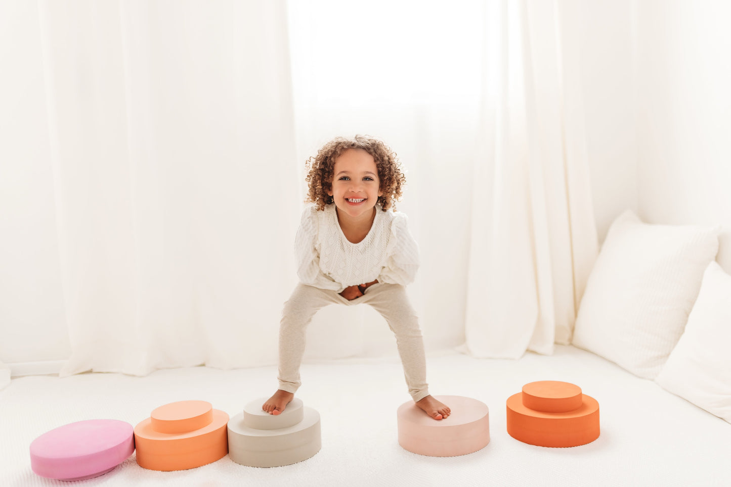 Rainbow Chair – Spelen, bouwen én gebruiken op jouw manier!