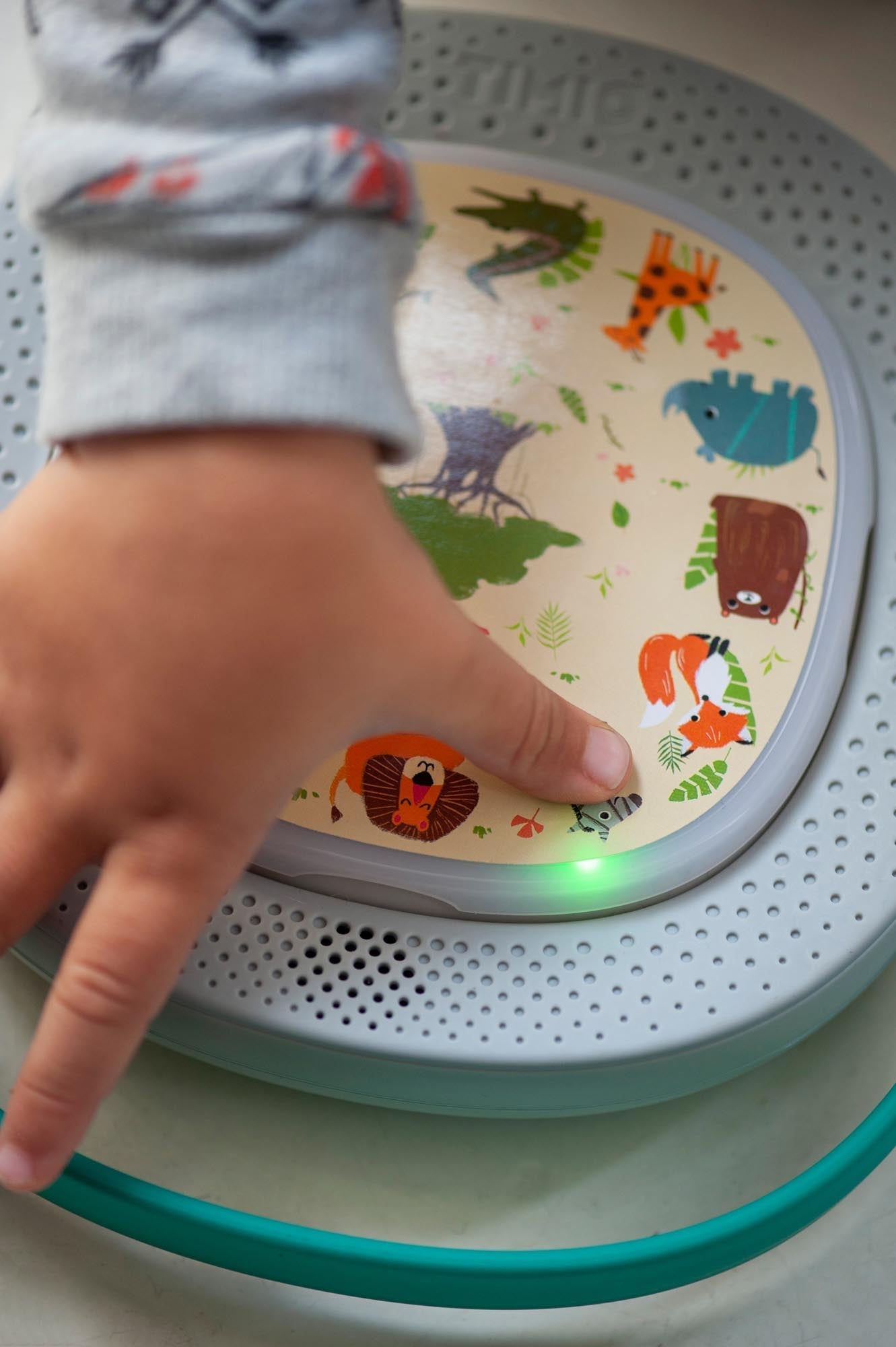 TIMIO – De Slimme, Schermvrije Audio- en Muziekspeler - VOF Snug & Smart