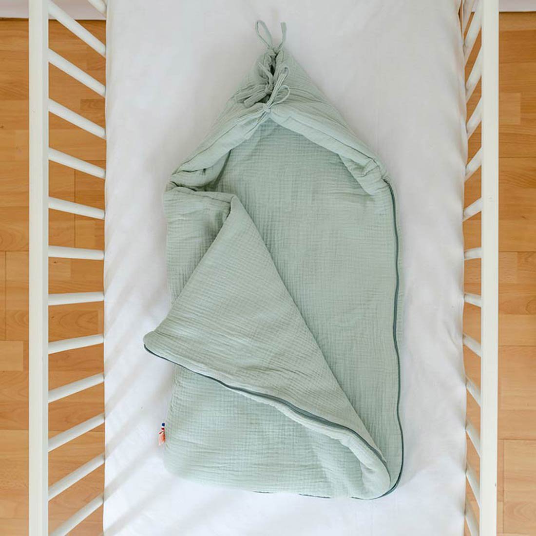 Babynest van groen biologisch katoen
