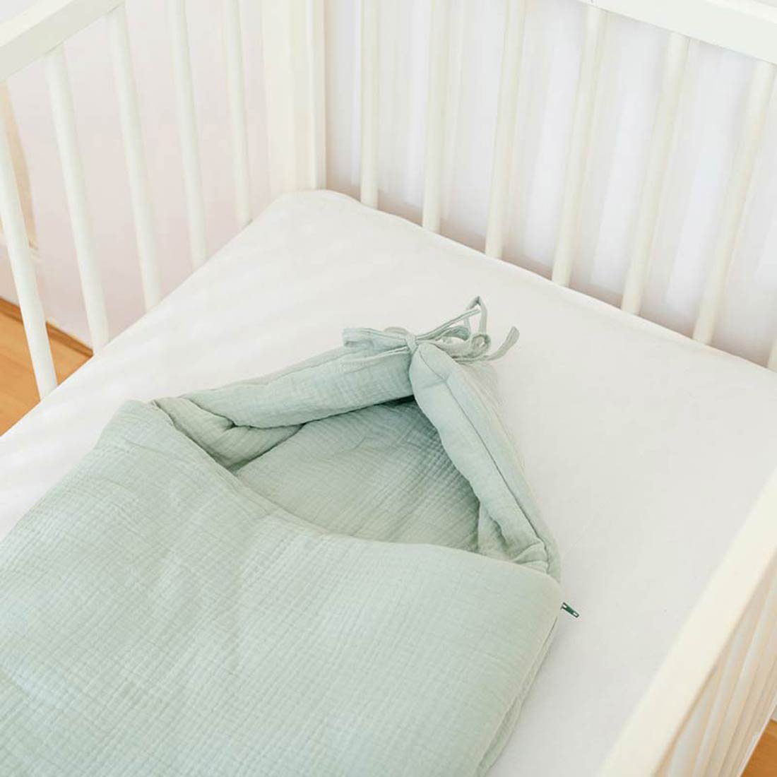 Babynest van groen biologisch katoen