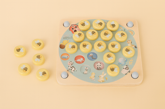 Houten bijen memory pegboard met pinnen en dubbelzijdige kaarten – educatief speelgoed voor motoriek en geheugen.