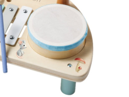 Houten muziektafel voor kinderen met 5 muziekinstrumenten en bosmotief – educatief muzikaal speelgoed.