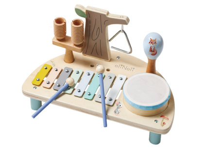 Houten muziektafel voor kinderen met 5 muziekinstrumenten en bosmotief – educatief muzikaal speelgoed.